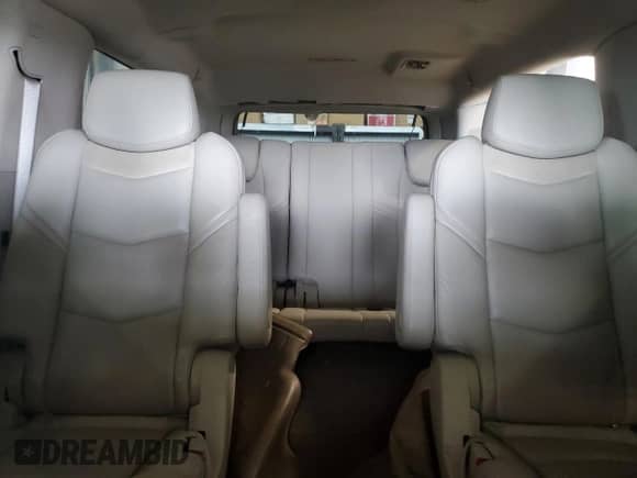 2020 Cadillac Escalade ESV Premium Luxury с VIN 1GYS4JKJ2LR281124, выставлен на аукционе Copart как лот 64806895 с пробегом 91 100 миль миль и Списание • Salvage title. История ставок и продаж доступна на DreamBid. Изображение 10.