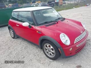 2005 MINI Hardtop z VIN WMWRC33445TC58932, wystawiony jako IAAI lot #43062926 z przebiegiem 159 291 mil mil oraz . Historia ofert i sprzedaży dostępna na DreamBid. Obrazek 1.