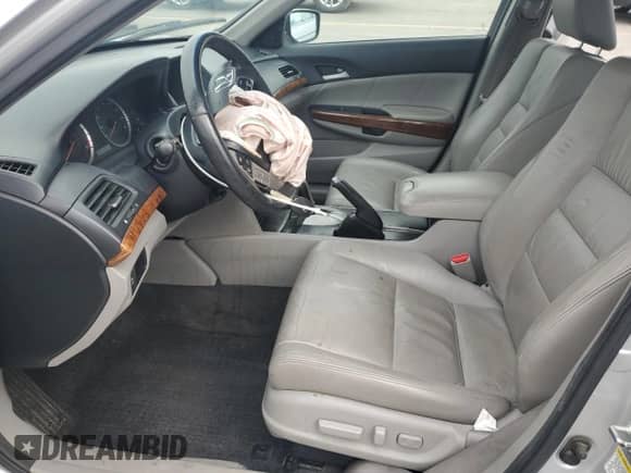 2011 Honda Accord EX-L с VIN 1HGCP2F85BA014007, выставлен на аукционе Copart как лот 84430825 с пробегом 156 372 миль миль и Списание • Salvage title. История ставок и продаж доступна на DreamBid. Изображение 7.