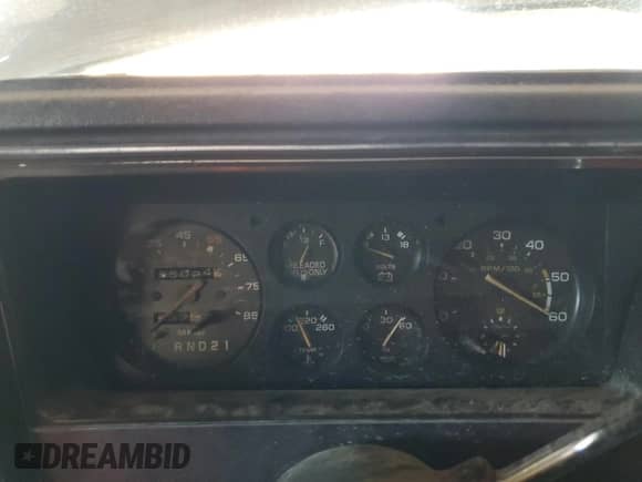1985 Chevrolet El Camino с VIN 3GCCW80H2FS900402, выставлен на аукционе Copart как лот 80489004 с пробегом 550 249 миль миль и Списание • Salvage title. История ставок и продаж доступна на DreamBid. Изображение 9.