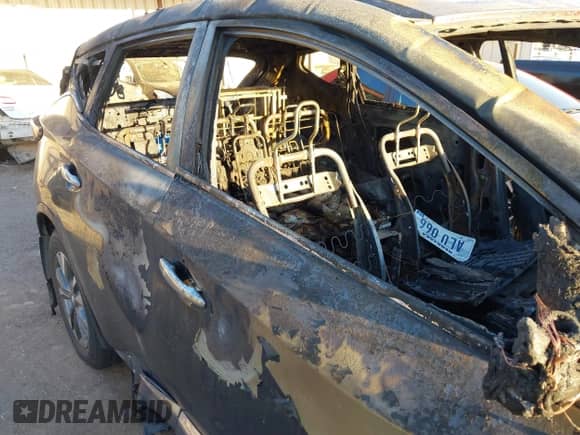 2018 Nissan Murano SV с VIN 5N1AZ2MH4JN150912, выставлен на аукционе IAAI как лот 41816316 с пробегом Не указан миль и . История ставок и продаж доступна на DreamBid. Изображение 12.