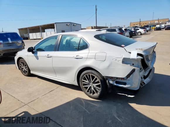 2023 Toyota Camry SE z VIN 4T1G11AK1PU099878, wystawiony jako Copart lot #81935255 z przebiegiem 59 629 mil mil oraz Szkoda całkowita • Salvage title. Historia ofert i sprzedaży dostępna na DreamBid. Obrazek 2.