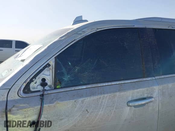 2016 Cadillac Escalade Luxury Collection with VIN 1GYS4BKJ7GR315425, listed as a IAAI auction lot 41835277 with 176,753 mi miles and . Bid and sale history available at DreamBid. Image 17.