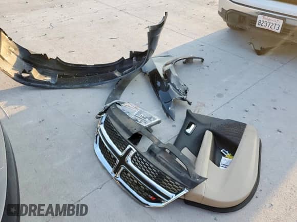 2016 Dodge Journey SE with VIN 3C4PDCAB1GT146523, listed as a Copart auction lot 71865515 with 111,657 mi miles and Salvage title. Bid and sale history available at DreamBid. Image 13.