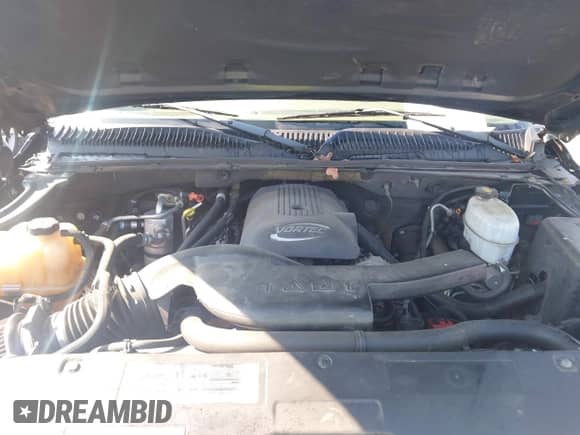 2005 Chevrolet Tahoe LT с VIN 1GNEC13T85R203771, выставлен на аукционе IAAI как лот 43025230 с пробегом 264 451 миль миль и . История ставок и продаж доступна на DreamBid. Изображение 10.