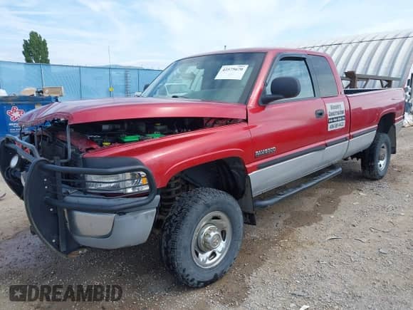 1999 Dodge 2500 with VIN 1B7KF2362XJ596848, listed as a IAAI auction lot 42575670 with 558,598 mi miles and . Bid and sale history available at DreamBid. Image 18.