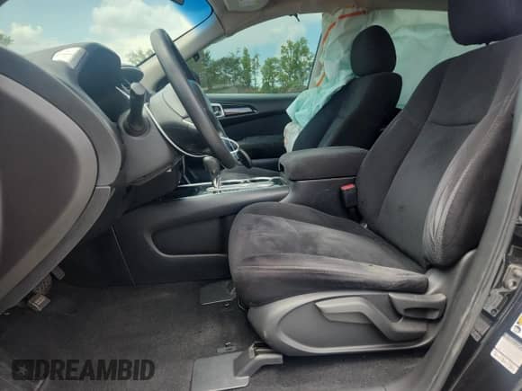 2015 Nissan Pathfinder S с VIN 5N1AR2MN4FC688633, выставлен на аукционе Copart как лот 67424575 с пробегом 143 514 миль миль и Списание • Salvage title. История ставок и продаж доступна на DreamBid. Изображение 7.