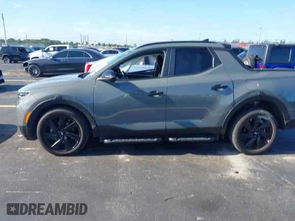 2023 Hyundai Santa Cruz Night Edition с VIN 5NTJCDAF8PH072780, выставлен на аукционе IAAI как лот 42869002 с пробегом 49 689 миль миль и . История ставок и продаж доступна на DreamBid. Изображение 15.