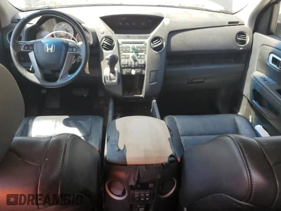 2011 Honda Pilot EX-L z VIN 5FNYF3H6XBB031109, wystawiony jako Copart lot #80355675 z przebiegiem 195 577 mil mil oraz Czysty tytuł • Clean title. Historia ofert i sprzedaży dostępna na DreamBid. Obrazek 8.