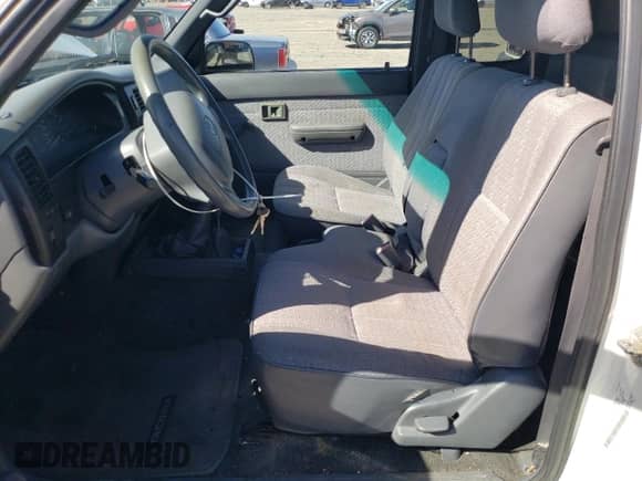 1997 Toyota Tacoma with VIN 4TAWN72N1VZ242680, listed as a Copart auction lot 85537735 with 218,563 mi miles and Clean title. Bid and sale history available at DreamBid. Image 7.