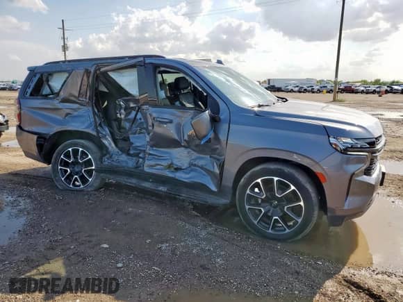 2021 Chevrolet Tahoe RST z VIN 1GNSCRKDXMR487706, wystawiony jako Copart lot #70912335 z przebiegiem 44 154 mil mil oraz Szkoda całkowita • Salvage title. Historia ofert i sprzedaży dostępna na DreamBid. Obrazek 4.
