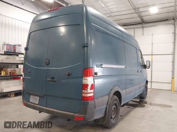 2007 Dodge Sprinter with VIN WD0PE745975152295, listed as a IAAI auction lot 41718364 with 248,424 mi miles and . Bid and sale history available at DreamBid. Image 4.