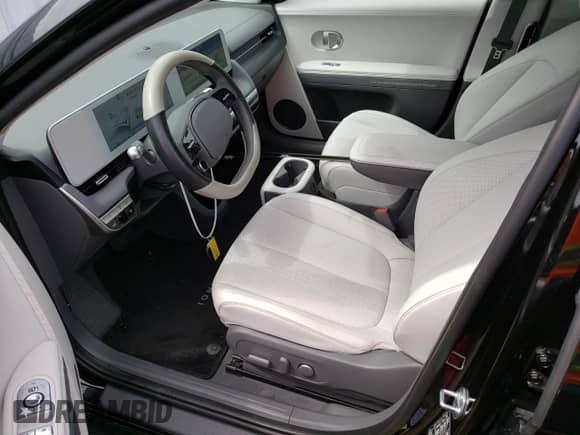 2022 Hyundai Ioniq 5 SEL с VIN KM8KN4AE8NU072328, выставлен на аукционе Copart как лот 47458773 с пробегом 10 213 миль миль и . История ставок и продаж доступна на DreamBid. Изображение 7.