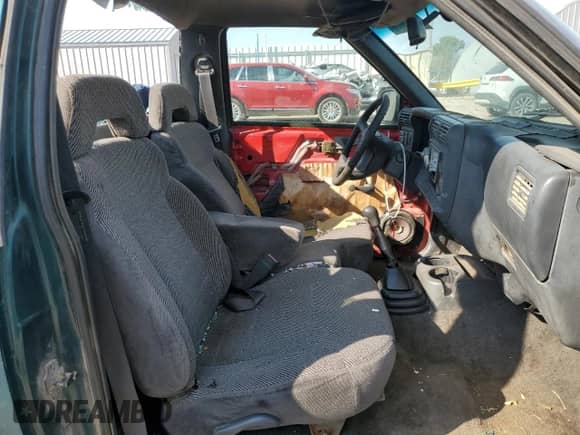 1996 Chevrolet S-10 с VIN 1GCCS1448TK140929, выставлен на аукционе Copart как лот 70789474 с пробегом 297 326 миль миль и Списание • Salvage title. История ставок и продаж доступна на DreamBid. Изображение 10.