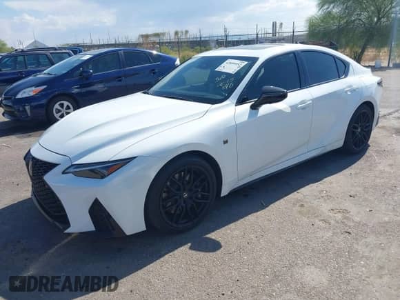 2024 Lexus IS 500 F Sport Performance z VIN JTHAP1D24R5005427, wystawiony jako IAAI lot #42899952 z przebiegiem 15 042 mil mil oraz . Historia ofert i sprzedaży dostępna na DreamBid. Obrazek 2.