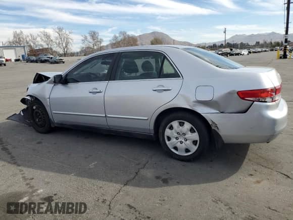 2003 Honda Accord LX с VIN 1HGCM66373A045636, выставлен на аукционе Copart как лот 43424835 с пробегом 261 345 миль миль и Списание • Salvage title. История ставок и продаж доступна на DreamBid. Изображение 2.