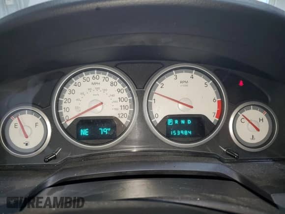 2010 Dodge Grand Caravan SXT z VIN 2D4RN5D17AR499253, wystawiony jako Copart lot #69954035 z przebiegiem 153 984 mil mil oraz Szkoda całkowita • Salvage title. Historia ofert i sprzedaży dostępna na DreamBid. Obrazek 9.