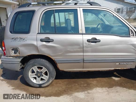 2002 Chevrolet Tracker with VIN 2CNBJ13C026911257, listed as a IAAI auction lot 41760465 with 135,549 mi miles and . Bid and sale history available at DreamBid. Image 19.