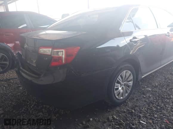 2012 Toyota Camry XLE z VIN 4T1BF1FK2CU110479, wystawiony jako IAAI lot #43311132 z przebiegiem 165 257 mil mil oraz . Historia ofert i sprzedaży dostępna na DreamBid. Obrazek 16.