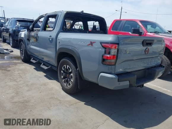 2024 Nissan Frontier SV z VIN 1N6ED1EJ7RN602179, wystawiony jako IAAI lot #42292897 z przebiegiem Nie podano mil oraz . Historia ofert i sprzedaży dostępna na DreamBid. Obrazek 3.