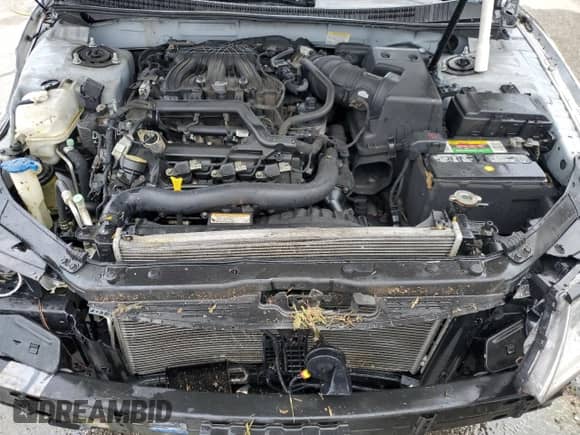 2011 Hyundai Azera GLS with VIN KMHFC4DD1BA533005, listed as a Copart auction lot 85554994 with Not provided miles and Salvage title. Bid and sale history available at DreamBid. Image 11.