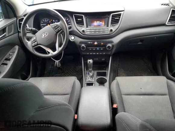 2017 Hyundai Tucson Value z VIN KM8J3CA20HU388103, wystawiony jako Copart lot #77238844 z przebiegiem 78 612 mil mil oraz Szkoda całkowita • Salvage title. Historia ofert i sprzedaży dostępna na DreamBid. Obrazek 8.