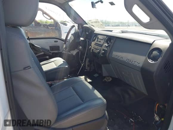 2015 Ford F-250 z VIN 1FDBF2BT9FEC28029, wystawiony jako IAAI lot #41805301 z przebiegiem 249 312 mil mil oraz . Historia ofert i sprzedaży dostępna na DreamBid. Obrazek 5.