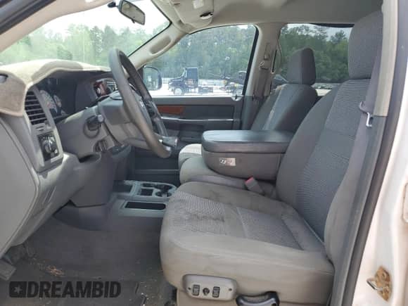 2006 Dodge 2500 SLT z VIN 3D7KR29C66G226013, wystawiony jako Copart lot #54842765 z przebiegiem 238 411 mil mil oraz Szkoda całkowita • Salvage title. Historia ofert i sprzedaży dostępna na DreamBid. Obrazek 7.