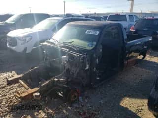 2000 Chevrolet Silverado 1500 with VIN 1GCEC14W2YZ154993, listed as a Copart auction lot 85017154 with Not provided miles and Salvage title. Bid and sale history available at DreamBid. Image 1.
