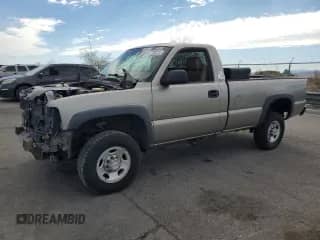 2002 Chevrolet Silverado 2500HD with VIN 1GCHC24U52E129070, listed as a Copart auction lot 81715235 with Not provided miles and Salvage title. Bid and sale history available at DreamBid. Image 1.