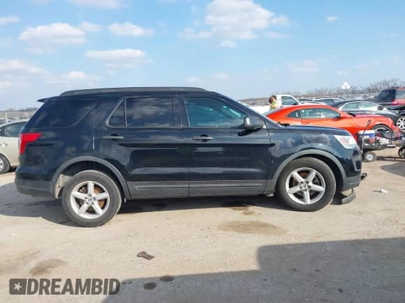 2018 Ford Explorer z VIN 1FM5K7BH8JGB88170, wystawiony jako IAAI lot #41529475 z przebiegiem 108 849 mil mil oraz . Historia ofert i sprzedaży dostępna na DreamBid. Obrazek 14.