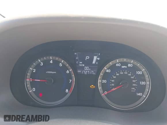 2013 Hyundai Accent GLS z VIN KMHCT4AE2DU317648, wystawiony jako IAAI lot #42934017 z przebiegiem 172 717 mil mil oraz . Historia ofert i sprzedaży dostępna na DreamBid. Obrazek 7.