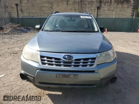 2013 Subaru Forester X z VIN JF2SHABC7DG427348, wystawiony jako Copart lot #84653135 z przebiegiem 133 453 mil mil oraz Szkoda całkowita • Salvage title. Historia ofert i sprzedaży dostępna na DreamBid. Obrazek 5.