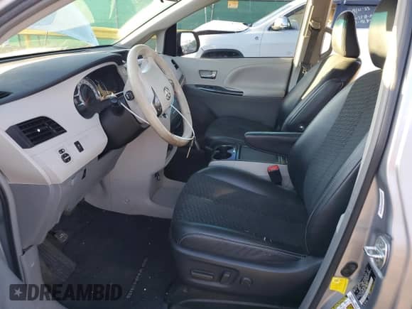 2011 Toyota Sienna SE with VIN 5TDXK3DC0BS150981, listed as a Copart auction lot 83873885 with 91,115 mi miles and Salvage title. Bid and sale history available at DreamBid. Image 7.