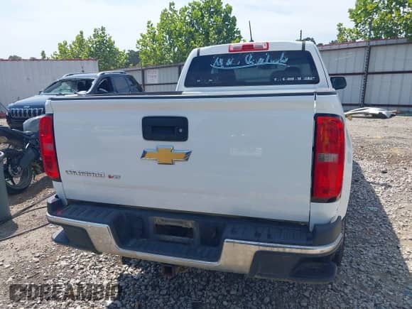 2019 Chevrolet Colorado 2WD Work Truck z VIN 1GCHSBEN9K1179407, wystawiony jako IAAI lot #43193466 z przebiegiem 148 933 mil mil oraz . Historia ofert i sprzedaży dostępna na DreamBid. Obrazek 16.