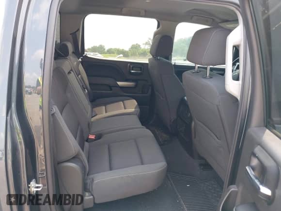 2018 Chevrolet Silverado 1500 LT с VIN 3GCUKREC9JG568618, выставлен на аукционе IAAI как лот 42883474 с пробегом 71 881 миль миль и . История ставок и продаж доступна на DreamBid. Изображение 8.