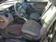 2015 Hyundai Elantra SE с VIN 5NPDH4AE0FH627305, выставлен на аукционе Copart как лот 85874325 с пробегом 84 424 миль миль и Списание • Salvage title. История ставок и продаж доступна на DreamBid. Изображение 7.