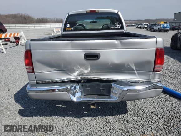 2001 Dodge Dakota Sport with VIN 1B7GL2AX01S126636, listed as a Copart auction lot 48332505 with 175,866 mi miles and Salvage title. Bid and sale history available at DreamBid. Image 6.