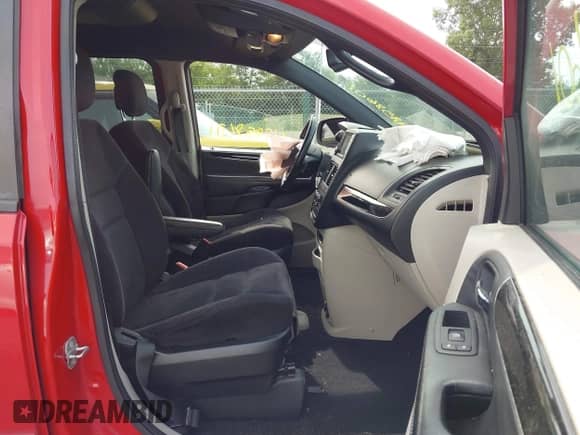 2014 Dodge Grand Caravan SE with VIN 2C4RDGBG9ER194233, listed as a IAAI auction lot 42858601 with 121,650 mi miles and . Bid and sale history available at DreamBid. Image 5.