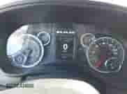 2019 Ram 1500 Big Horn z VIN 1C6SRFFT5KN872254, wystawiony jako IAAI lot #41643687 z przebiegiem 92 665 mil mil oraz . Historia ofert i sprzedaży dostępna na DreamBid. Obrazek 7.