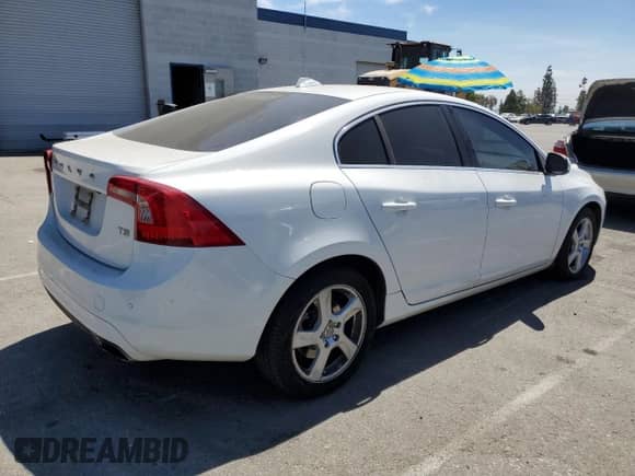 2015 Volvo S60 с VIN YV126MFD2F1309782, выставлен на аукционе Copart как лот 69631415 с пробегом 81 767 миль миль и Списание • Salvage title. История ставок и продаж доступна на DreamBid. Изображение 3.
