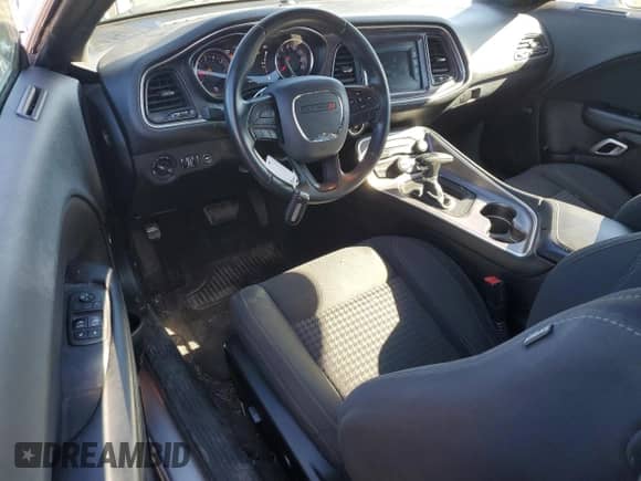 2017 Dodge Challenger R/T с VIN 2C3CDZBT6HH639329, выставлен на аукционе Copart как лот 82463815 с пробегом 85 149 миль миль и Списание • Salvage title. История ставок и продаж доступна на DreamBid. Изображение 8.