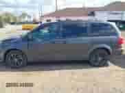 2017 Dodge Grand Caravan GT z VIN 2C4RDGEG6HR842563, wystawiony jako IAAI lot #43447617 z przebiegiem 143 779 mil mil oraz . Historia ofert i sprzedaży dostępna na DreamBid. Obrazek 14.