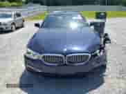 2019 BMW 5 Series 530e xDrive z VIN WBAJB1C56KB375522, wystawiony jako Copart lot #61953645 z przebiegiem 81 216 mil mil oraz Czysty tytuł • Clean title. Historia ofert i sprzedaży dostępna na DreamBid. Obrazek 5.