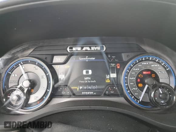 2020 Ram 1500 Limited z VIN 1C6SRFHM6LN319703, wystawiony jako Copart lot #51682135 z przebiegiem 70 459 mil mil oraz Szkoda całkowita • Salvage title. Historia ofert i sprzedaży dostępna na DreamBid. Obrazek 9.