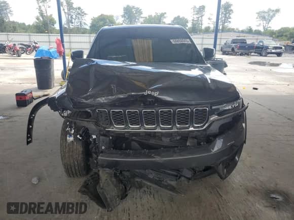 2024 Jeep Grand Cherokee Altitude z VIN 1C4RJGAG8RC163533, wystawiony jako Copart lot #66892045 z przebiegiem 13 514 mil mil oraz Szkoda całkowita • Salvage title. Historia ofert i sprzedaży dostępna na DreamBid. Obrazek 5.