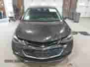 2017 Chevrolet Cruze Premier z VIN 1G1BF5SM9H7204702, wystawiony jako IAAI lot #43124653 z przebiegiem 153 993 mil mil oraz . Historia ofert i sprzedaży dostępna na DreamBid. Obrazek 12.
