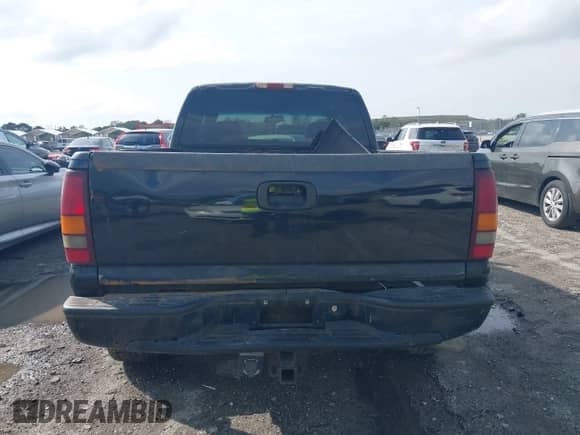 2002 GMC Sierra 1500 Denali z VIN 2GTFK69U421373269, wystawiony jako IAAI lot #41393988 z przebiegiem 180 672 mil mil oraz . Historia ofert i sprzedaży dostępna na DreamBid. Obrazek 16.