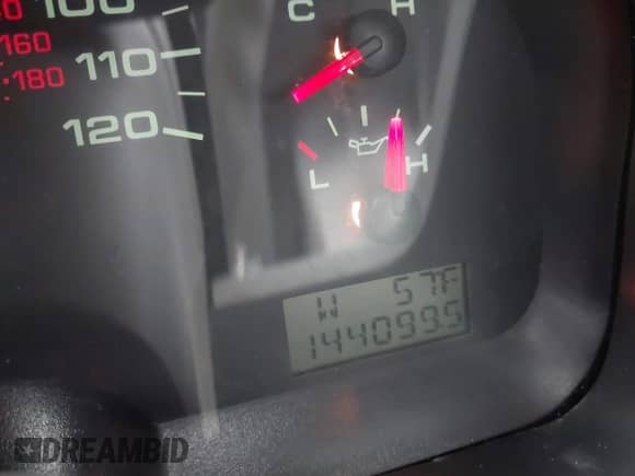 2008 Ford F-150 XLT z VIN 1FTPW14V38FB31702, wystawiony jako IAAI lot #43555854 z przebiegiem 144 099 mil mil oraz . Historia ofert i sprzedaży dostępna na DreamBid. Obrazek 7.