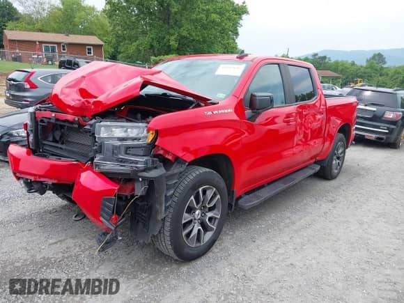 2021 Chevrolet Silverado 1500 RST z VIN 3GCUYEEDXMG230939, wystawiony jako IAAI lot #42257836 z przebiegiem 122 201 mil mil oraz . Historia ofert i sprzedaży dostępna na DreamBid. Obrazek 18.